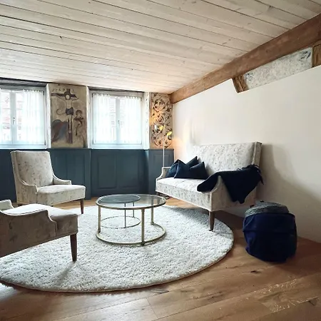 Club Elf Appartement *